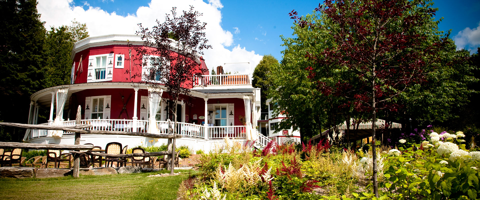 Auberge romantique Laurentides, SainteAgathe Auberge La Tour du Lac