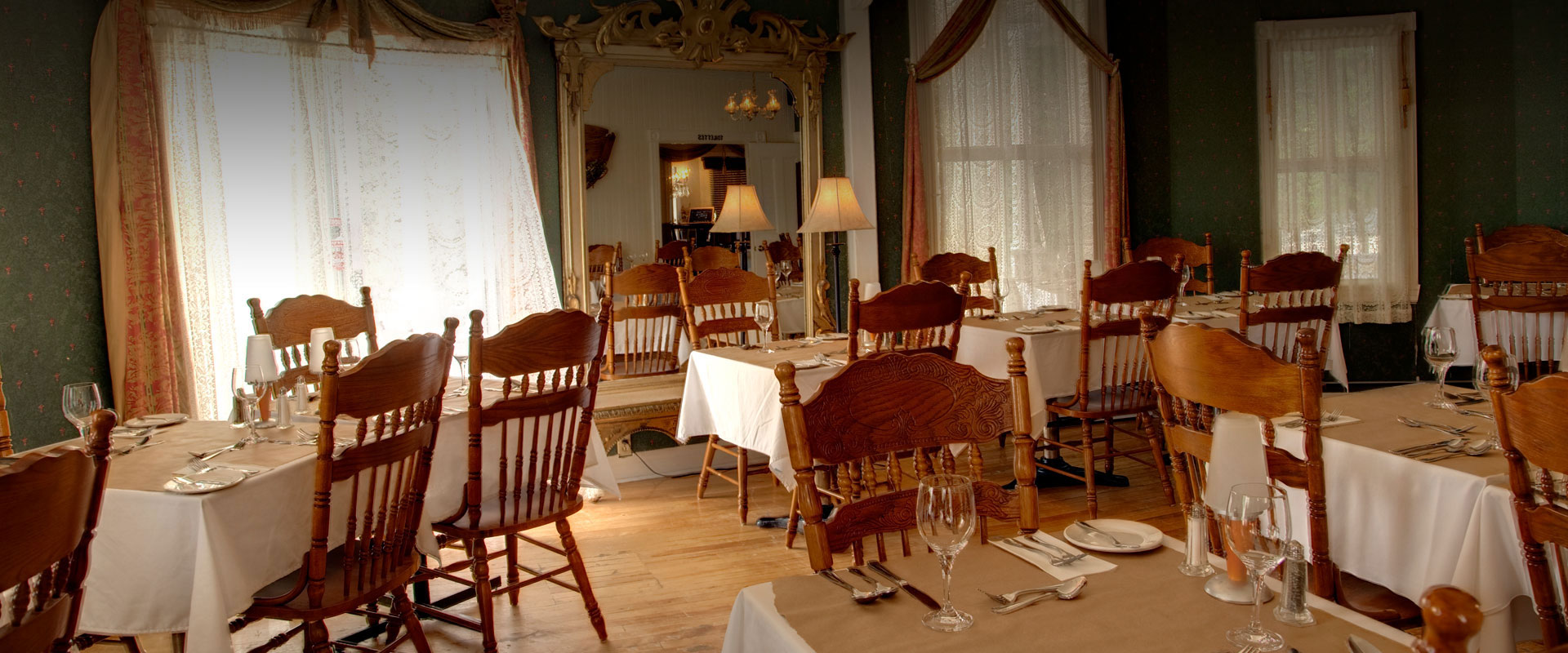 Auberge romantique Laurentides, SainteAgathe Auberge La Tour du Lac